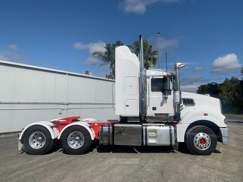 mack super-liner 852673 003