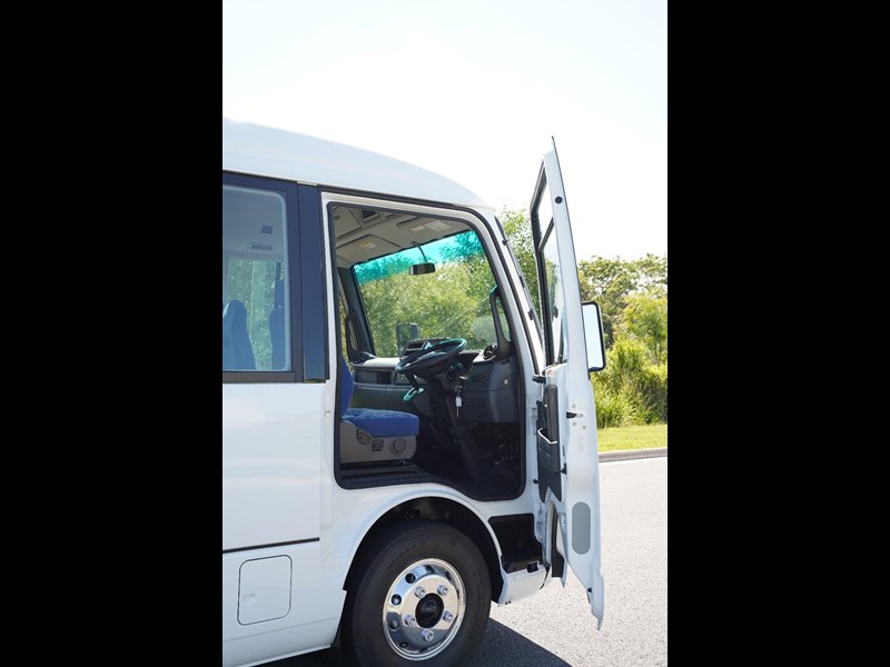 fuso bus 879173 041