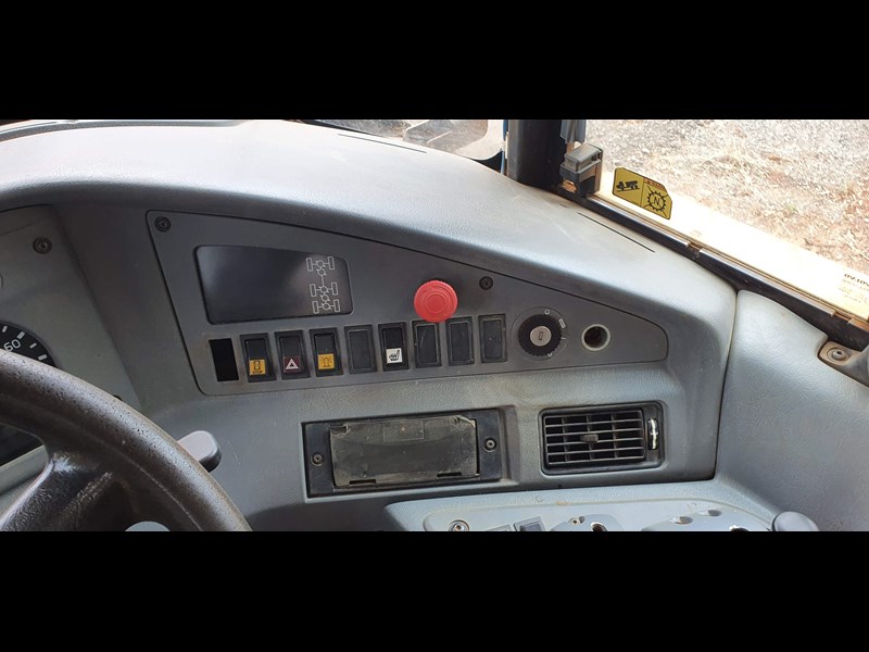 volvo a40e 165042 017