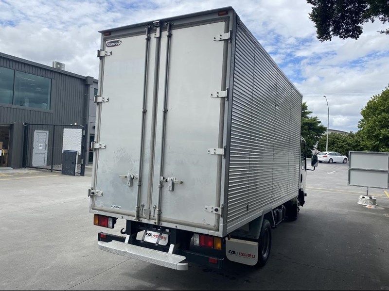 isuzu nlr85 879640 011