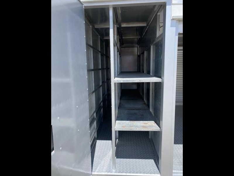 isuzu npr200s 880758 005