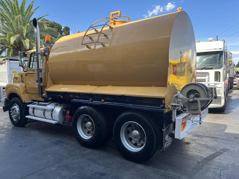 ford aeromax l9000 881500 005