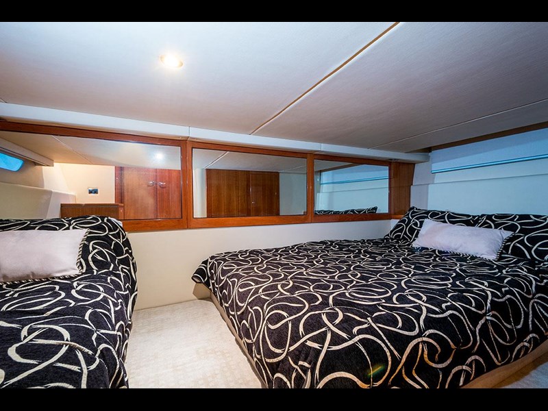 riviera 4400 sport yacht 836162 013