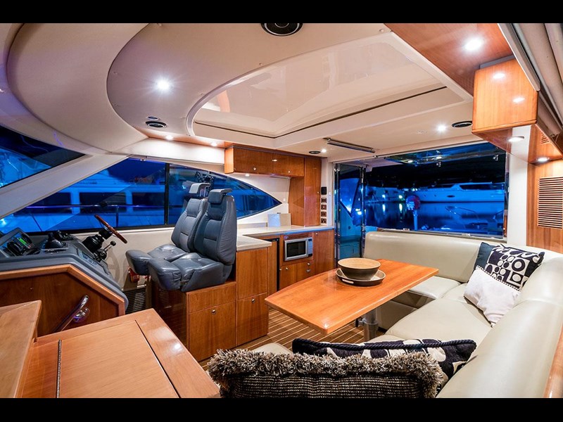 riviera 4400 sport yacht 836162 027