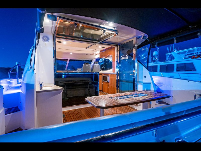 riviera 4400 sport yacht 836162 031