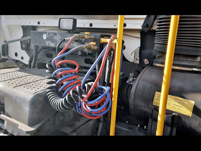 mercedes-benz actros 2655 888922 013