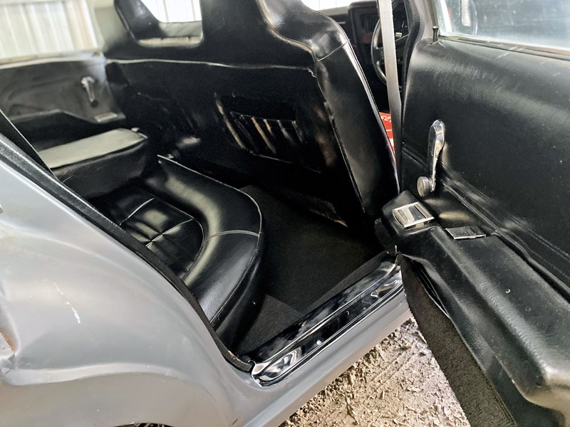 holden premier 886255 015