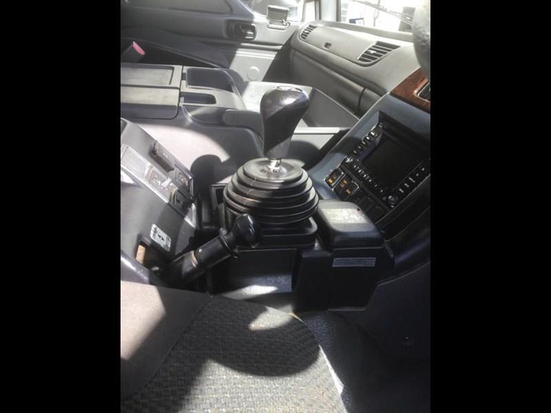 isuzu giga cxy 889871 019