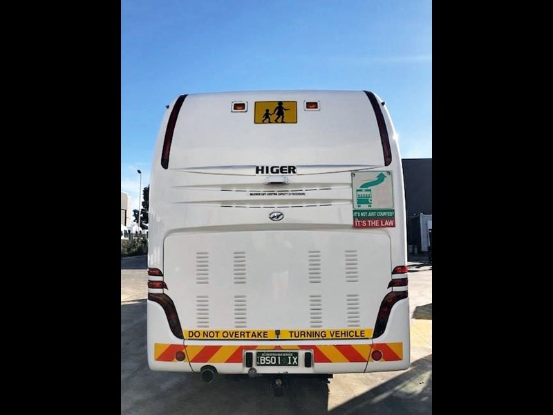 higer v series bus 890212 011