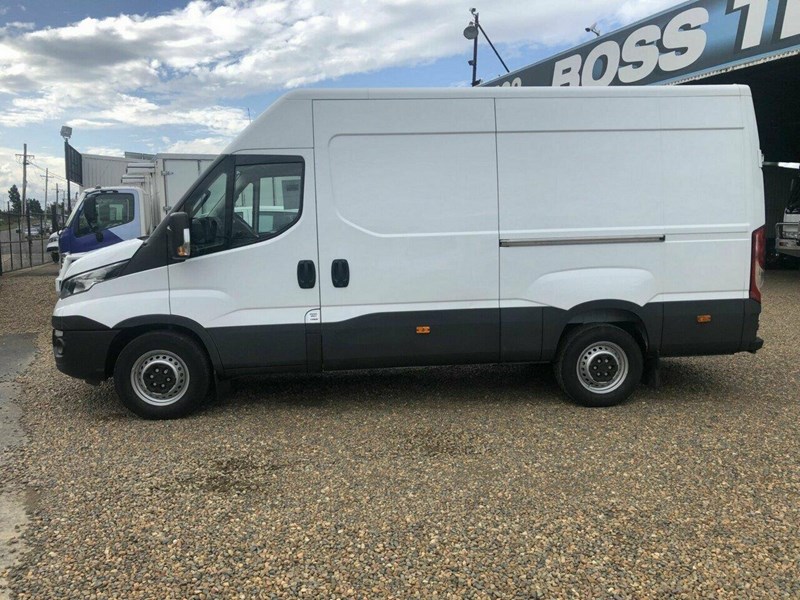 iveco daily 890391 007
