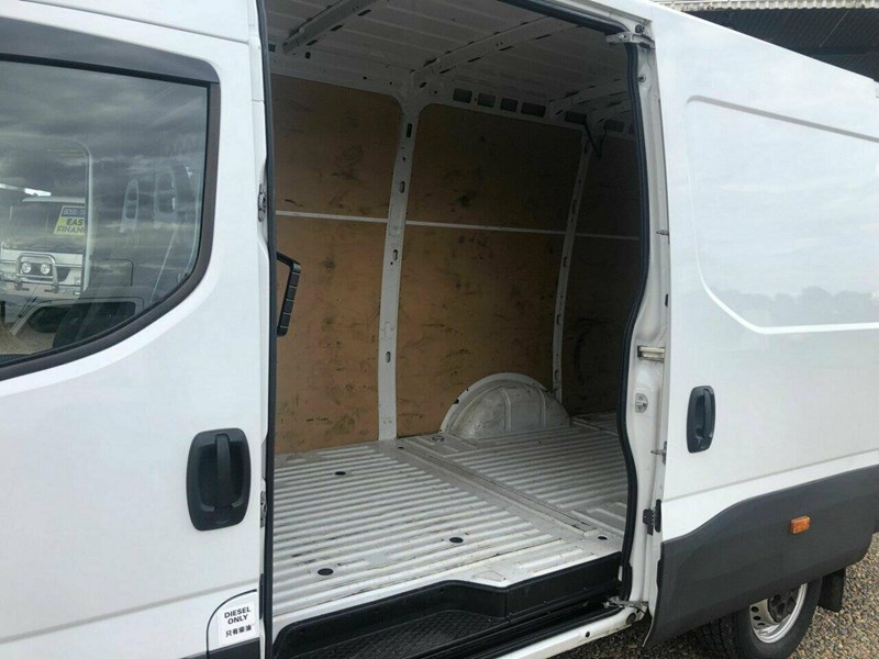 iveco daily 890391 035