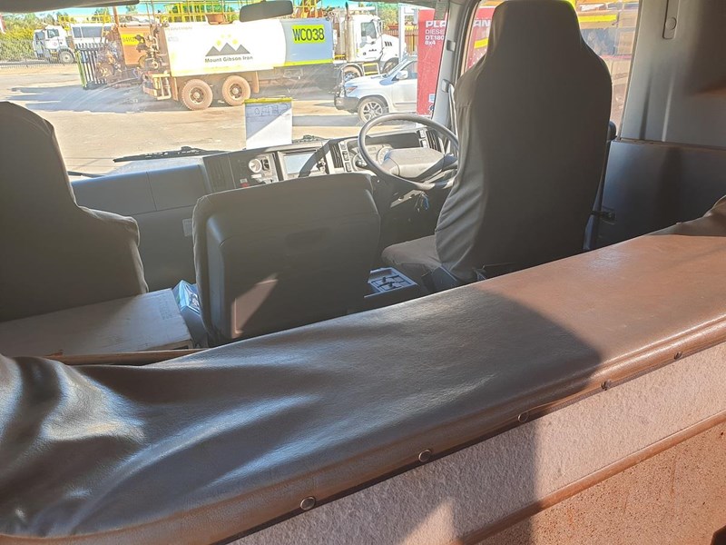isuzu fts 4 x 4 offroad mine transfer bus 877370 019