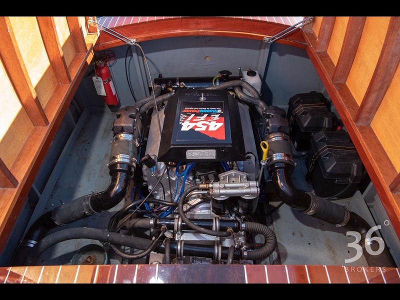 hacker craft 30' runabout 890946 039