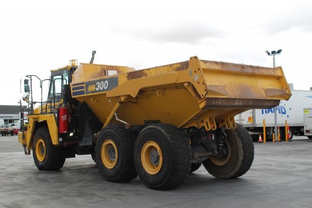komatsu hm300 889043 011