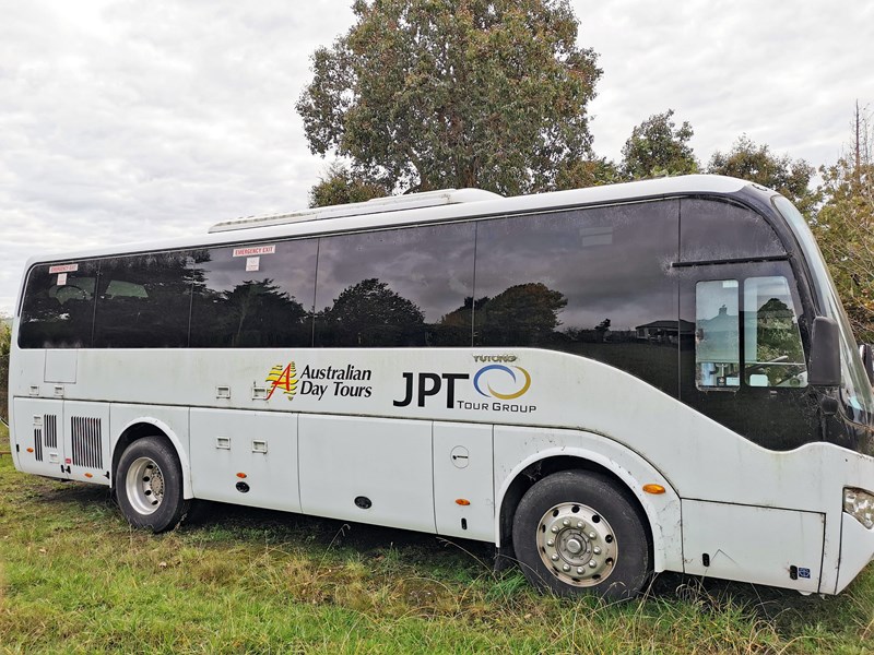 yutong zk6930h 39 seater coach 891060 005