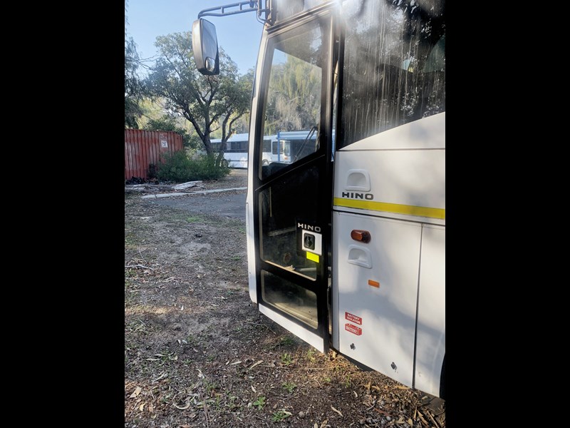 hino rn 891215 009