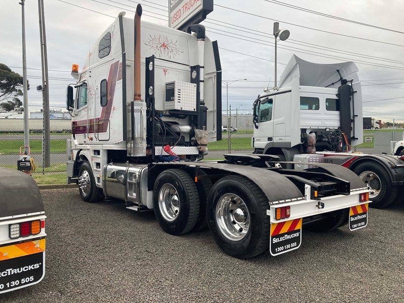 freightliner argosy 890823 053
