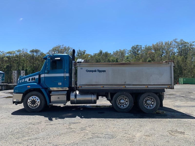 freightliner century class 879775 027