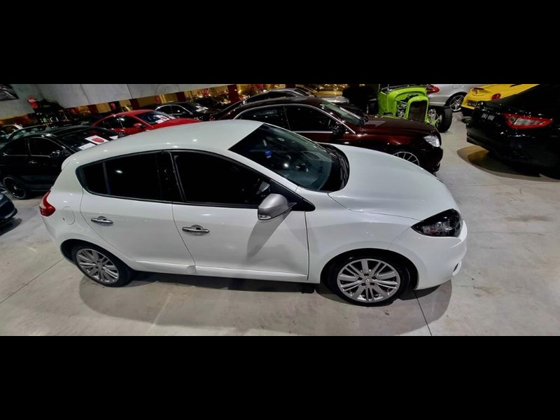 renault megane 892424 013