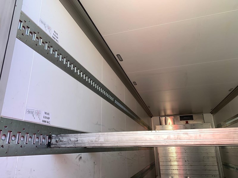 krueger 12 pallet rollback freezer van 792941 035