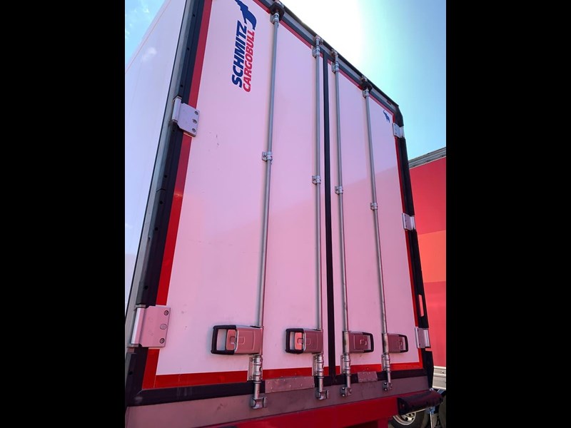 krueger 12 pallet rollback freezer van 792941 011