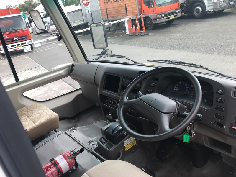 fuso special purpose wheel chair rosa deluxe bus 885867 025