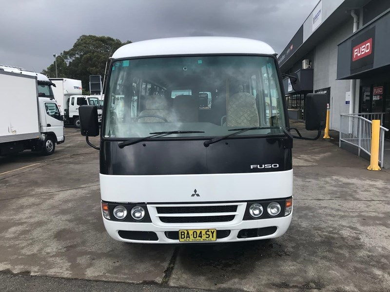 fuso special purpose wheel chair rosa deluxe bus 885867 003