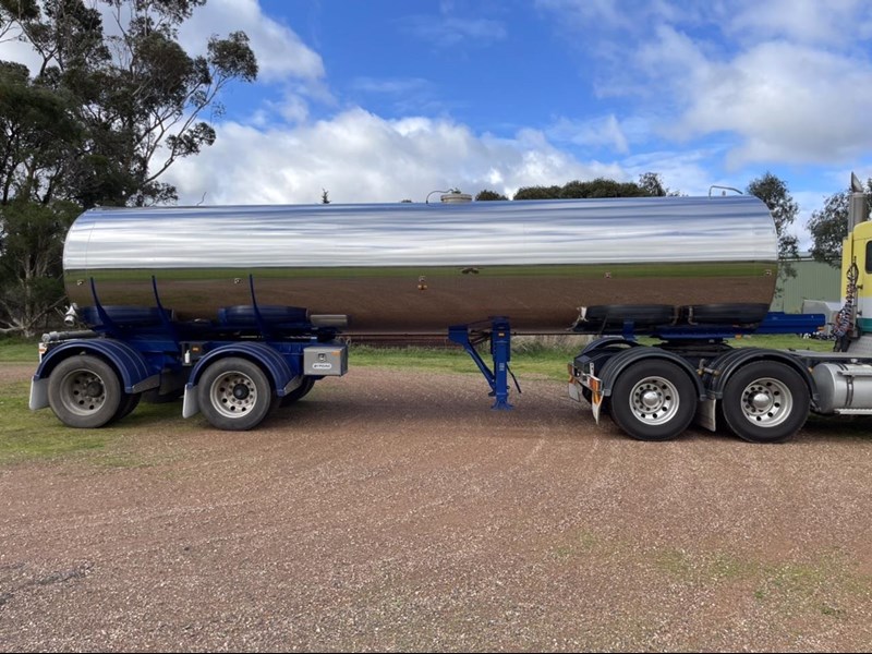 byford bogie stainless steel milk tanker 884809 011