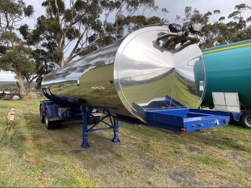 byford bogie stainless steel milk tanker 884809 003