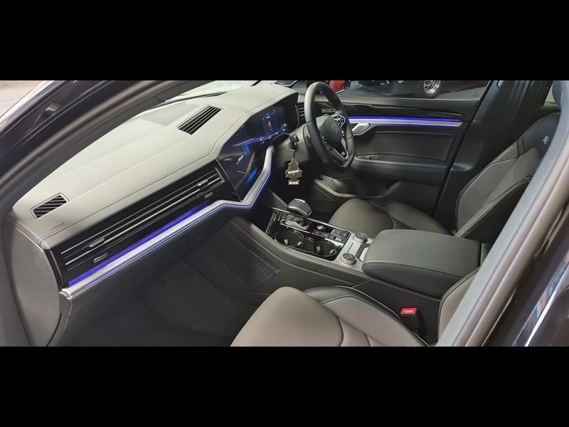 volkswagen touareg 893433 011