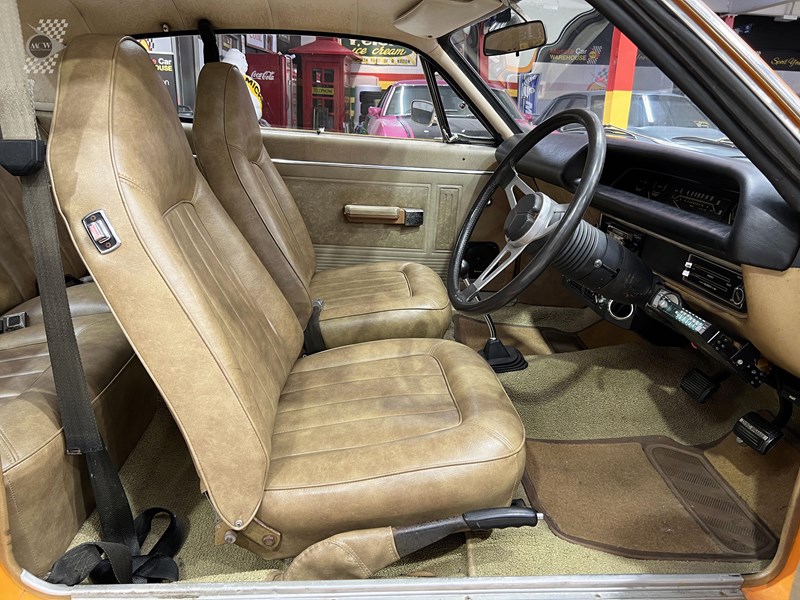 chrysler valiant charger 894491 031