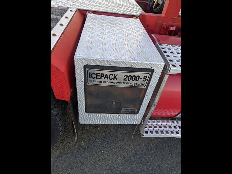 mack trident 894522 035
