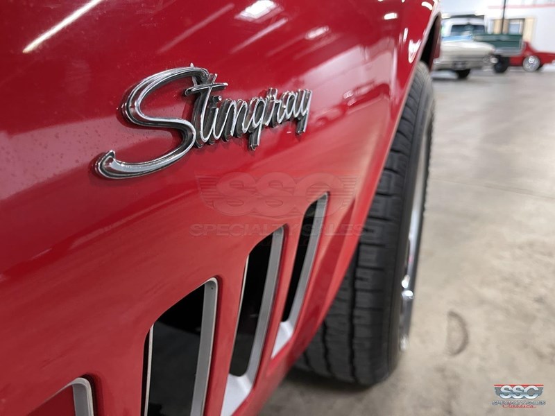 chevrolet corvette 894870 067