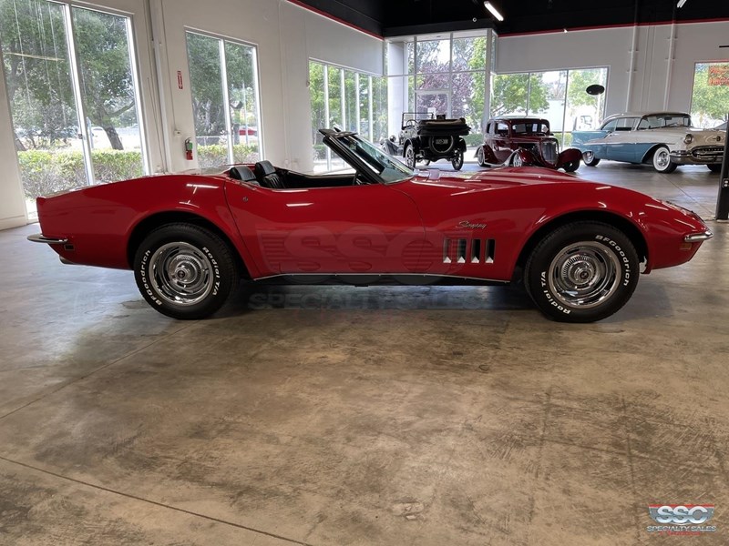 chevrolet corvette 894870 013
