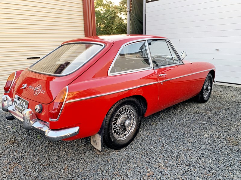 mg bgt 895320 005
