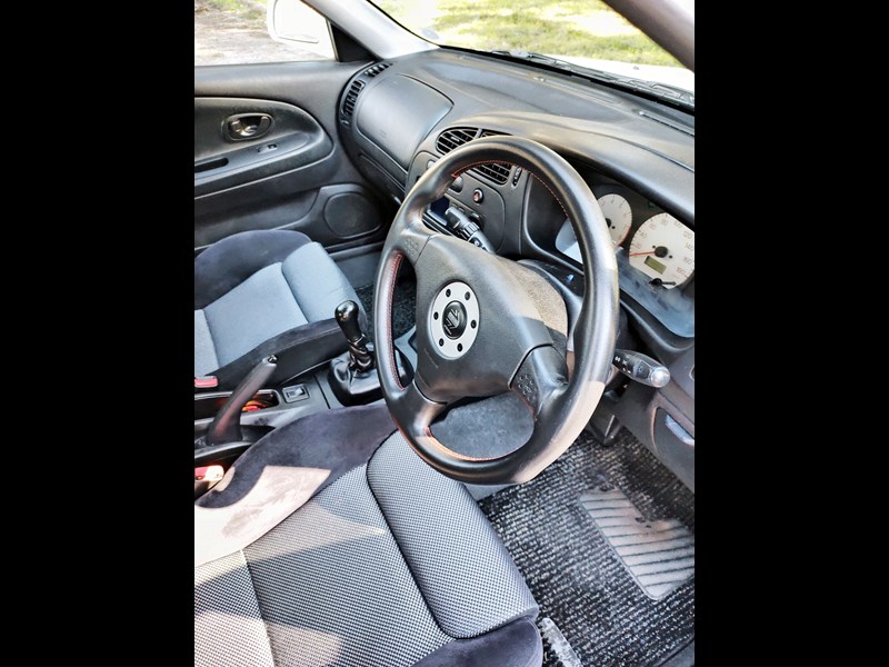 mitsubishi lancer 895321 011