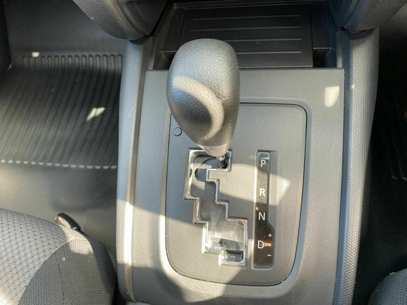 mitsubishi triton 895686 025