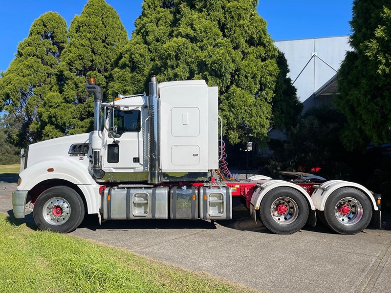 mack super-liner 895795 001