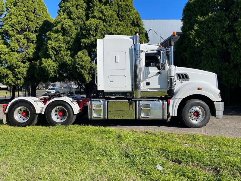 mack super-liner 895795 007