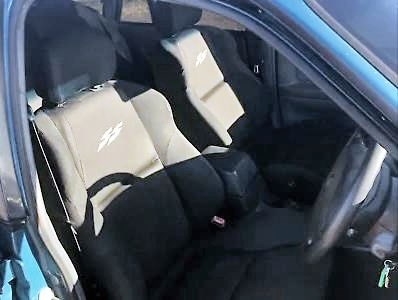 holden commodore 896161 007