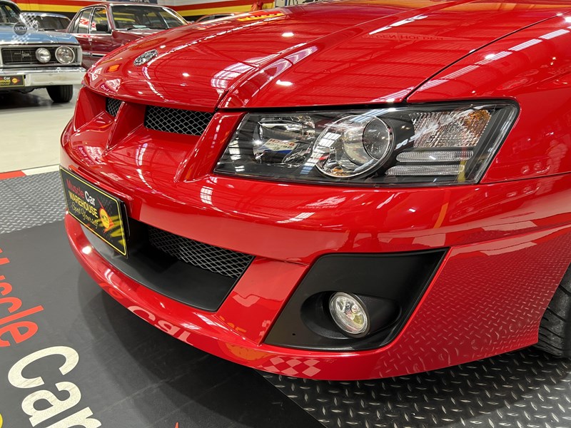 hsv commodore 896186 107