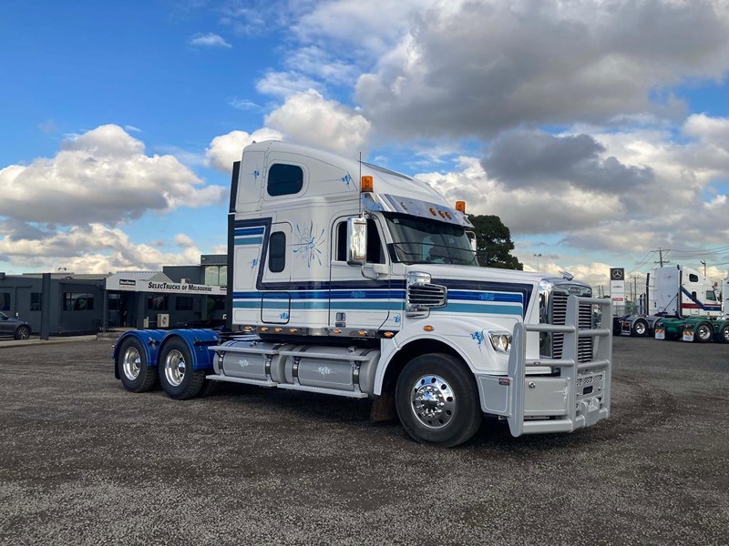 freightliner coronado 892938 009