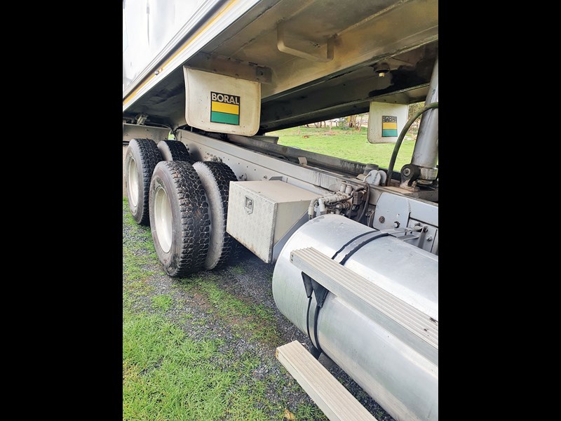 mack fleet-liner 897414 007