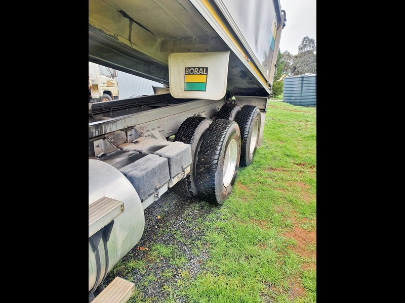 mack fleet-liner 897414 009