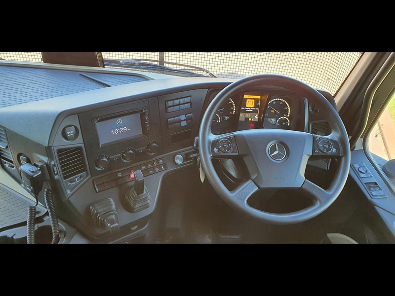 mercedes-benz actros 889337 021