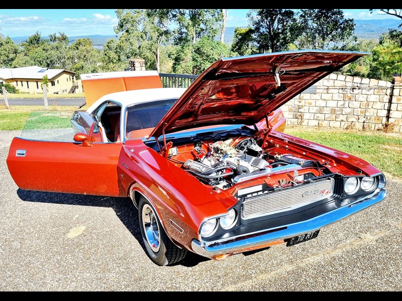 dodge challenger 897515 037