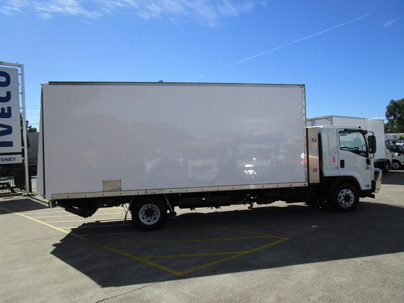 isuzu f series 887666 015