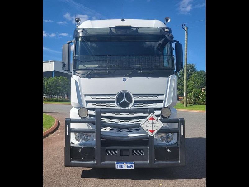 mercedes-benz actros 890689 017