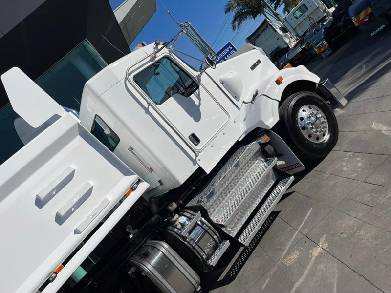 kenworth t409 sar 890046 017