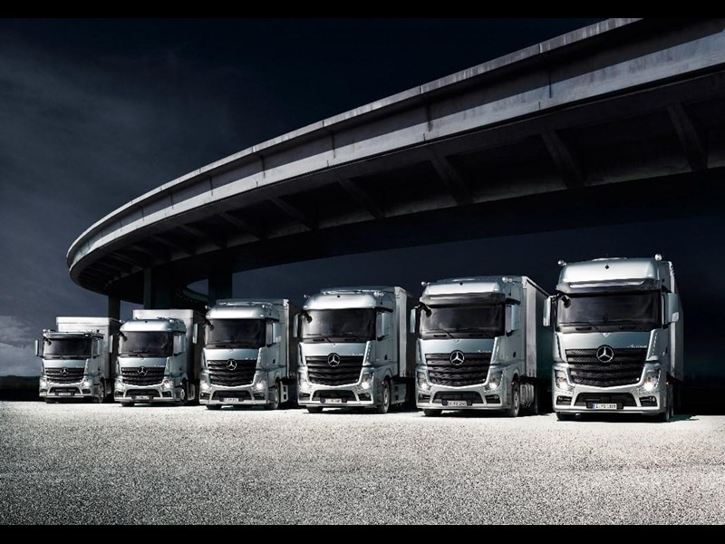 mercedes-benz actros 867537 001